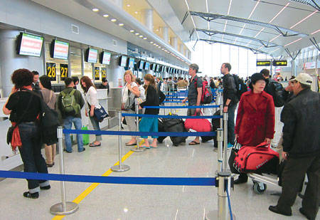 CHK quốc tế Đà Nẵng với không gian thoáng và nhiều dịch vụ giúp hành khách bớt căng thẳng khi chờ đợi chuyến bay.
