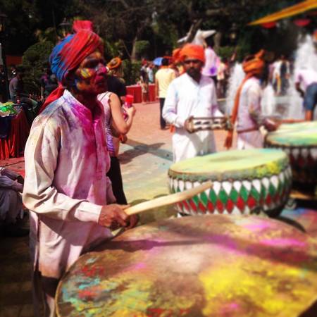 Lễ hội Sắc màu rực rỡ này được tổ chức ở hầu hết mọi nơi trên đất nước Ấn Độ. Lễ hội được tổ chức lớn nhất tại Mathura, cách Delhi khoảng 4 giờ đồng hồ. Ảnh: hindijain