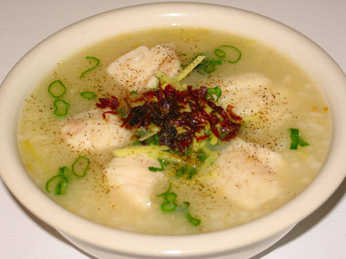 Chính vì cá ngon như vậy, nên hầu như nhà hàng nào ở Đồ Sơn cũng bán món ăn từ cá song. Ảnh: Khachsanquanlan.vnanquanlan.vn