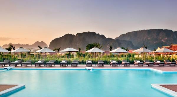 Hồ bơi của Resort Emeralda Ninh Bình
