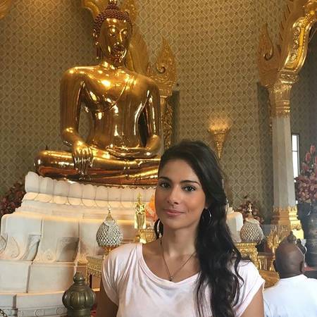 Bức tượng Phật bằng vàng nổi tiếng. Ảnh: Desimendonca