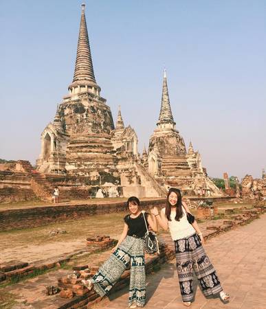 Wat Phra Si Sanphet là ngôi đền lớn nhất trong quần thể Ayutthaya, ngày xưa từng là nơi ở và tiến hành các nghi lễ của hoàng gia, dấu tích để lại là những cột gạch khổng lồ sừng sững giữa trời. Ảnh: _a_y_u_k_a_/instagram