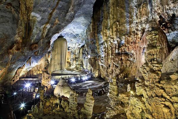 Mãi cho tới năm 2006, khi một đoàn thám hiểm của Hiệp hội Hoàng gia Anh tới tìm kiếm hang động mới ở Phong Nha - Kẻ Bàng, anh Khanh mới đem câu chuyện của mình kể cho họ nghe. Đó cũng là lúc chuyến hành trình tìm lại hang động năm xưa bắt đầu.