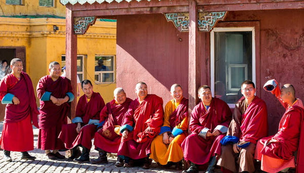 Mông Cổ từng được coi là quốc gia tiêu biểu cho Phật giáo trong các nước xã hội chủ nghĩa trước đây. Hội nghị của tổ chức Phật giáo châu Á vì hòa bình nhiều lần đã được tổ chức ở Mông Cổ bởi người dân ở đây đa số theo đạo Phật.