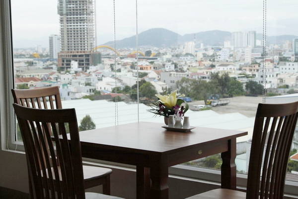 Tầm nhìn từ nhà hàng của khách sạn Hoàng Sa Đà Nẵng