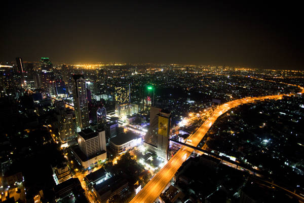 Thành phố Bangkok lung linh trong đêm