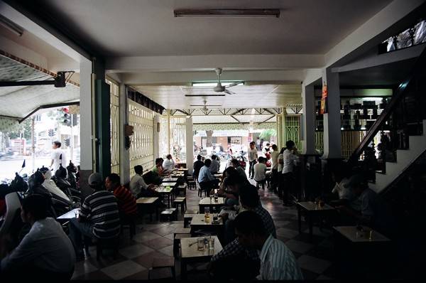 Cafe Long - Quán café cóc vô cùng nổi tiếng và có lịch sử lâu đời nhất tại Đà Nẵng. 