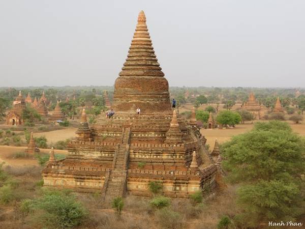 Ngôi đền Shwesandaw là nơi đẹp nhất ở Bagan để du khách ngắm hoàng hôn.Ngôi đền Shwesandaw là nơi đẹp nhất ở Bagan để du khách ngắm hoàng hôn.