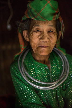 Một phụ nữ dân tộc thiểu số ở huyện Mèo Vạc, Hà Giang - Ảnh: Réhahn