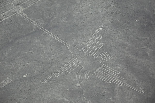 Du lich Peru - Những hình vẽ bí ẩn trên cao nguyên Nazca được đánh giá là thú vị hơn gấp 100 lần so với bãi đá Stonehenge của Anh.