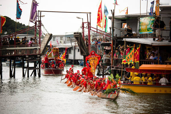 Một lễ hội truyền thống diễn ra ở Tai O. Ảnh: H.L.Tam
