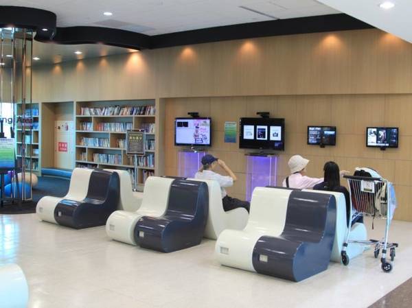 Thư viện sách điện tử ở sân bay Đào Viên, Đài Bắc, Đài Loan- Ảnh: wordpress