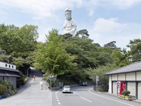 Tượng Quan Thế Âm ở Takasaki Nhật Bản