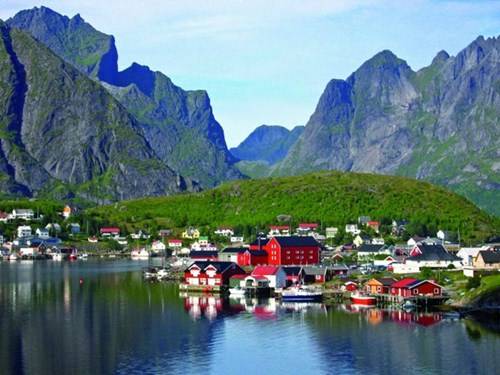 Reine từng được bình chọn là ngôi làng đẹp nhất Na Uy vào cuối những năm thập kỷ 70