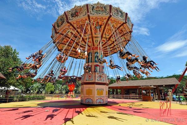 Công viên Lost World of Tambun, thuộc quận Sunway City, Ipoh. Khu vui chơi này gồm có công viên nước, công viên khám phá, công viên giải trí, vườn thú... Tại đây có con sông nhân tạo dài nhất Malaysia, 660 m. Ảnh: Bigblue.