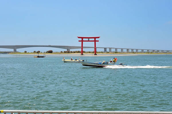 Hồ Hamana. Ảnh: japanmeetings.org