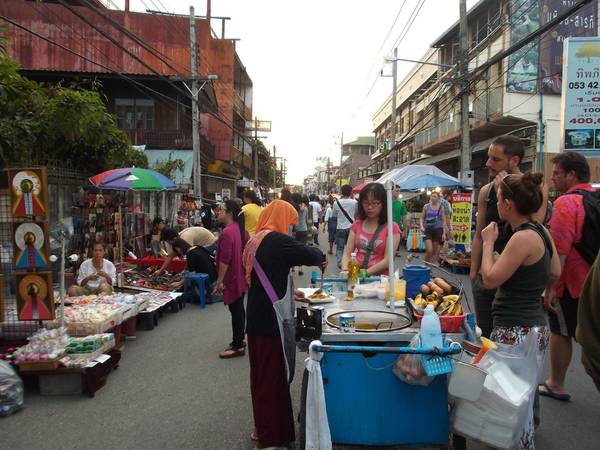 Top 5 khu cho an tuong nhat khi du lich Chiang Mai ivivu 3