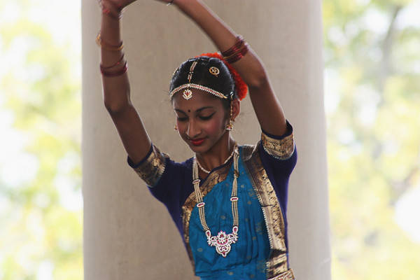 Phụ nữ Ấn Độ trong trang phục saree