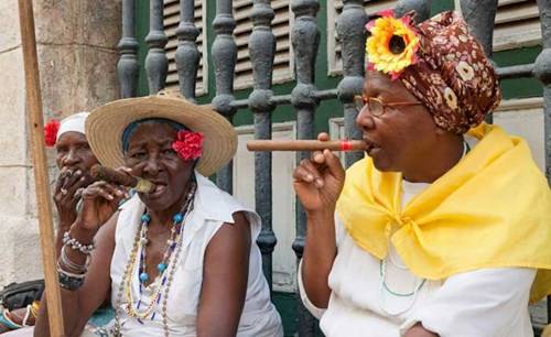 Các cụ bà ở Havana. Nguồn: Getintravel.com