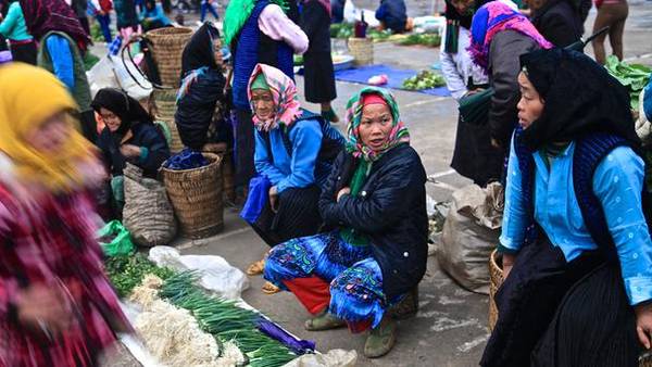 Chợ phiên cuối tuần nổi tiếng ở thị trấn Mèo Vạc