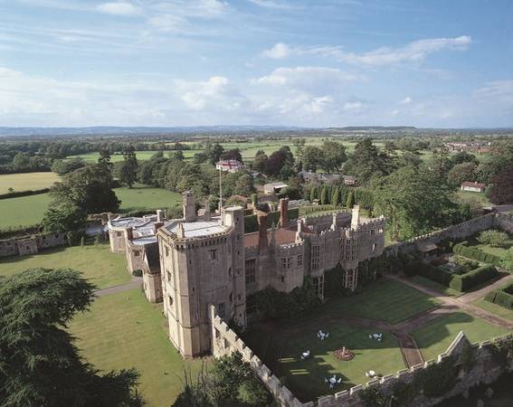 Lâu đài Thornbury, Anh