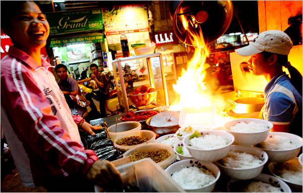 Những món ăn đường phố của Hà Nội.