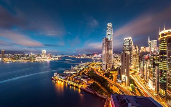 Hong Kong được ví như Paris của châu Á và còn được bình chọn là một trong 10 điểm du lịch hấp dẫn nhất thế giới.