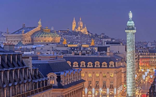 Nhà hát opera Garnier Opera và nhà thờ Sacre Coeur - trái tim Paris.