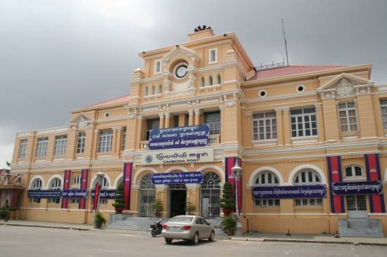 Bưu điện Trung tâm Phnom Penh. Ảnh: Travelfish
