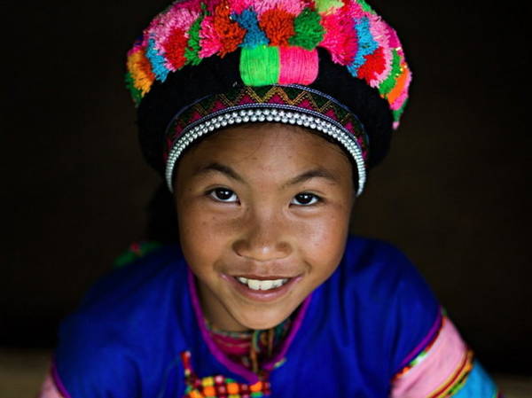 Trẻ em dân tộc Phù Lá - Ảnh: Réhahn
