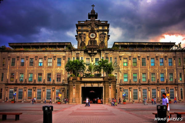 du lịch philippines - Trường đại học Santo Tomas. 