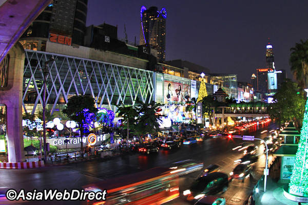 Central World là một trong những trung tâm mua sắm phức hợp thú vị dành cho trải nghiệm tại Bangkok. 