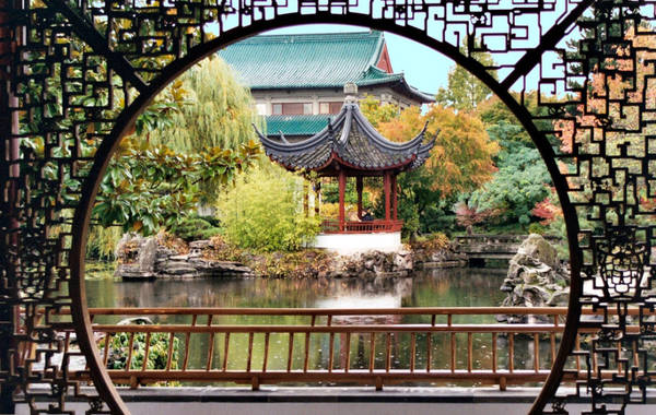 Ngôi vườn Trung Hoa ở Chinatown Vancouver - Phố Tàu lâu đời nhất ở Canada. 
