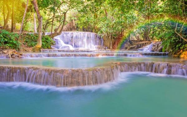 Thác Kuang Si là một quần thể gồm 3 thác, cách trung tâm cố đô Luang Prabang gần 30 km. Ảnh:Magazine.tripzilla.com