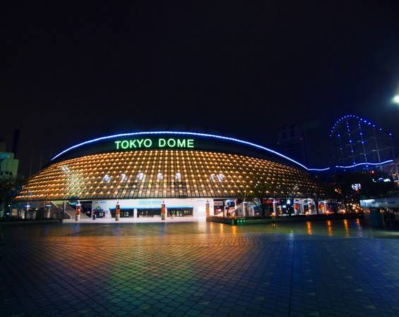 Buổi biểu diễn âm nhạc dài nhất từng được tổ chức tại Tokyo Dome là của ban nhạc Guns N 'Roses.