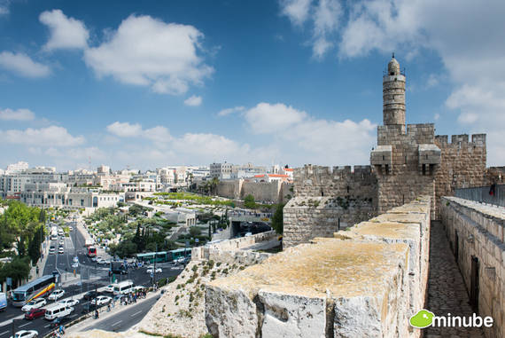 14. Jerusalem, Israel Jerusalem là một nơi lý tưởng để bạn đắm mình trong văn hóa, ẩm thực và đức tin.