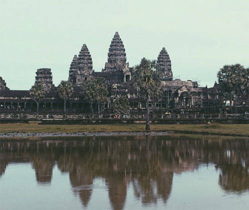 Đền Angkor Wat, Campuchia cũng là một điểm đến không thể bỏ lỡ khi đến châu Á của du khách. Di sản UNESCO này được xây dựng cách đây gần 1.000 năm.