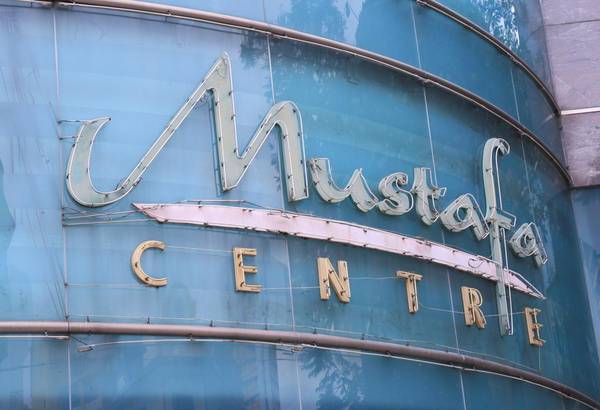 Trung tâm mua sắm Mustafa là địa chỉ mua sắm được ưa chuộng bậc nhất ở Singapore. Ảnh: TK Kurikawa