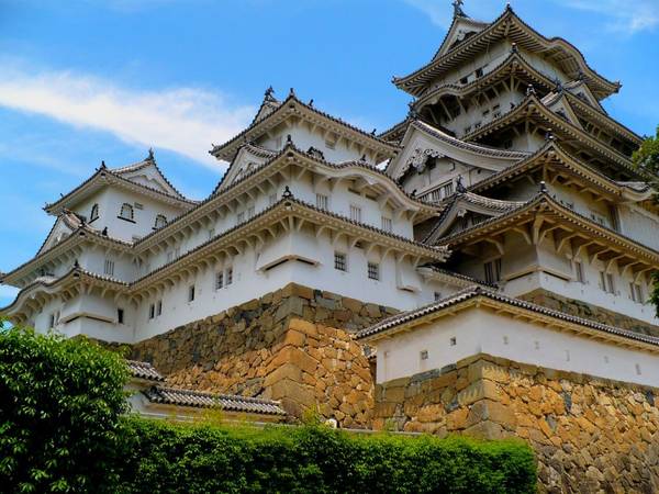 Lâu đài Himeji được coi là ví dụ tốt nhất để minh họa kiến trúc lâu đài Nhật Bản.