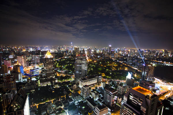Thành phố Bangkok lung linh trong đêm