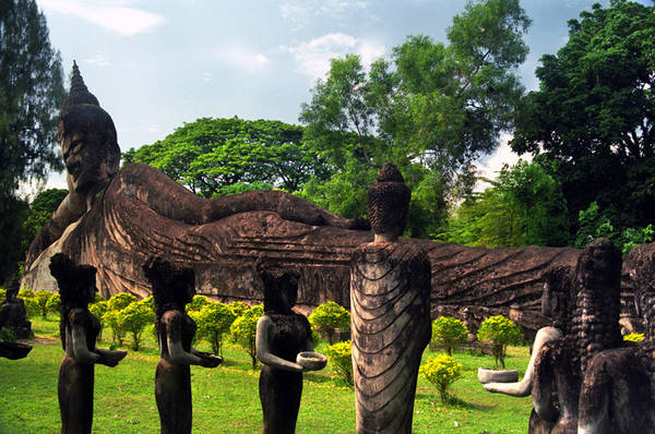 Buddha Park (Vườn tượng Phật) ở Xieng Khuan nằm cách Viên Chăn 25km về phía Đông Nam. Ảnh: Snipview.com