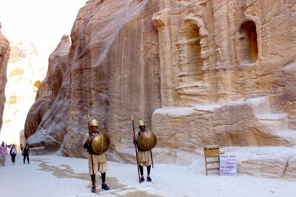 Du lich Jordan - Lối vào thành cổ Petra