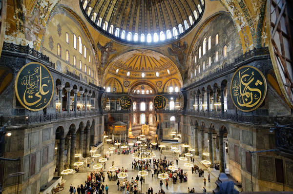 Istanbul là nơi bạn sẽ được chiêm ngưỡng những công trình đẹp hoành tráng đến mức “nghẹt thở”.