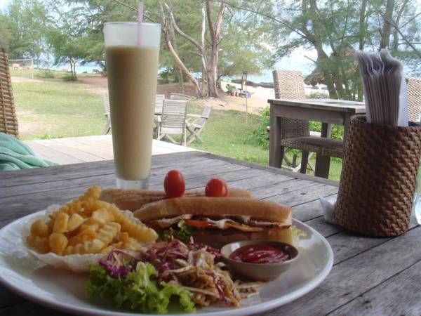 Du lich Phu Quoc - Nơi bạn sẽ được thưởng thức những món ăn ngon trong khung cảnh tuyệt đẹp.