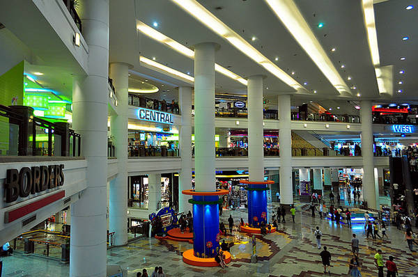 Du lich Kuala Lumpur - Trung tâm mua sắm Berjaya Times Square