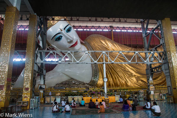 Tượng Phật nằm khổng lồ tại chùa Chauk Htat Gyi.