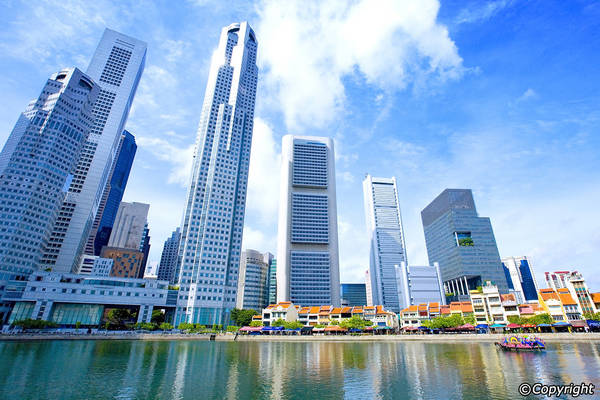 Nhắc đến điểm vui chơi, giải trí ở Singapore thì chắc chắn không thể thiếu được Boat Quay. Ảnh: Singapore-guide.com