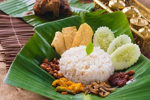 Món ăn Malaysia thể hiện sự đan xen nhiều nền văn hóa khác nhau.