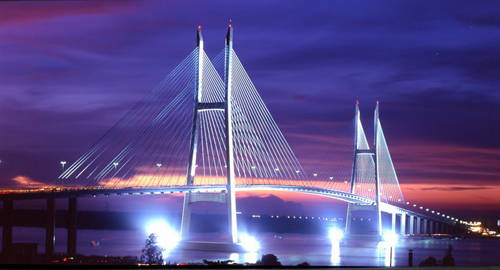 Cầu Mỹ Thuận nối liền 2 tỉnh Tiền Giang, Vĩnh Long. 