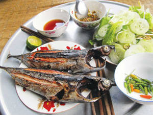 Ẩm thực Phú Yên - gỏi cá ồ - iVIVU.com